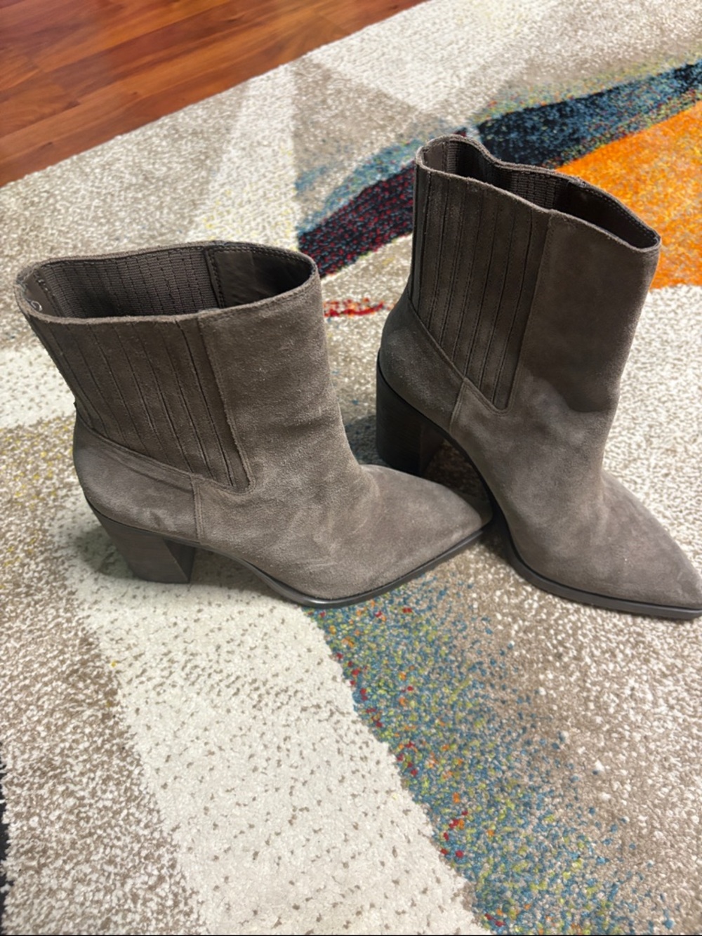 Jessica Simpson Womens Bolesia Gray Suede Mid-Calf Chelsea Boots Shoes EUC